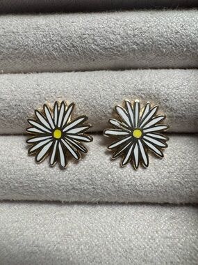Jenny Lemons Daisy Enamel Earrings 🌼 | Spring Ready